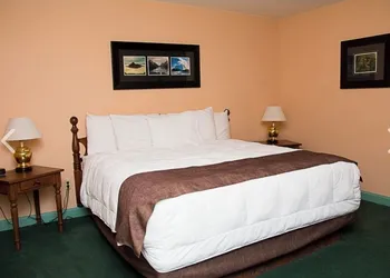 Stanley Bridge Country Resort hotel thumbnail 8