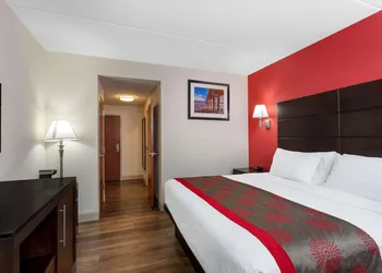 Ramada by Wyndham Panama City hotel thumbnail 7