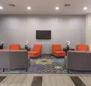 La Quinta Inn & Suites by Wyndham San Antonio Northwest hotel detail image 4