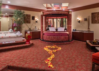 Inn of the Dove Romantic Suites with Jetted Tub & Fireplace hotel thumbnail 6