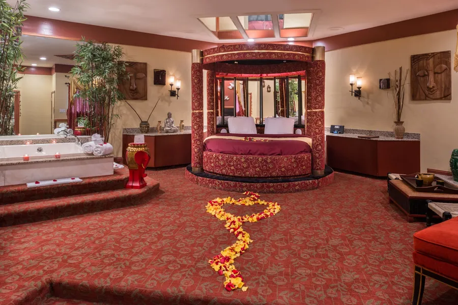 Inn of the Dove Romantic Suites with Jetted Tub & Fireplace hotel detail image 6
