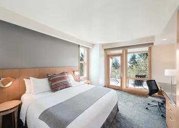 Cedarbrook Lodge hotel thumbnail 5