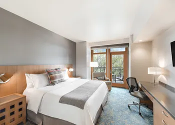 Cedarbrook Lodge hotel thumbnail 4