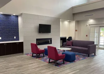La Quinta Inn and Suites by Wyndham Schertz-San Antonio-Selma hotel thumbnail 3