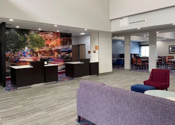La Quinta Inn and Suites by Wyndham Schertz-San Antonio-Selma hotel thumbnail 4