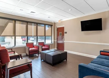 Comfort Inn & Suites Fort Walton Beach - Destin West hotel thumbnail 3