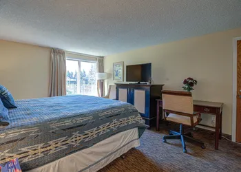 Columbia Gorge Inn hotel thumbnail 7