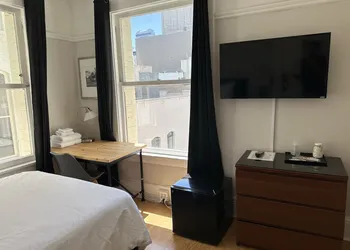 Hotel Ikon hotel thumbnail 4