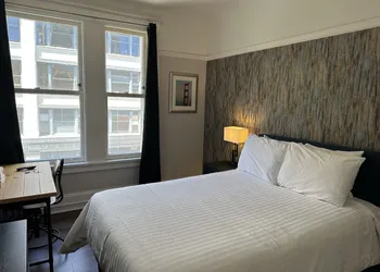 Hotel Ikon hotel thumbnail 6