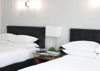 Park Plaza Lodge Hotel hotel thumbnail 7
