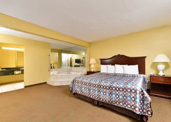 Americas Best Value Inn Starke hotel thumbnail 2