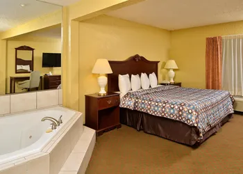 Americas Best Value Inn Starke hotel thumbnail 3