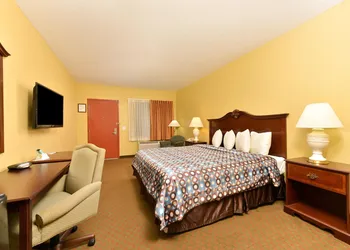 Americas Best Value Inn Starke hotel thumbnail 6
