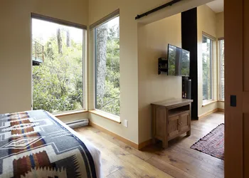 Middle Beach Lodge hotel thumbnail 4