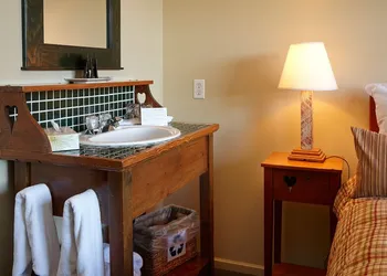 Middle Beach Lodge hotel thumbnail 5