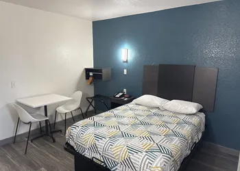 Studio 6 Grand Prairie, TX hotel thumbnail 5