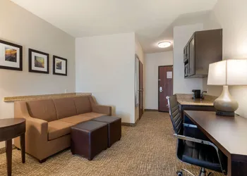 Comfort Suites Ontario Airport Convention Center hotel thumbnail 7