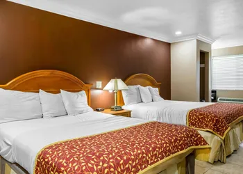 Rodeway Inn Cypress - Buena Park hotel thumbnail 5