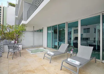 Z Ocean Hotel, Classico a Sonesta Collection hotel thumbnail 4