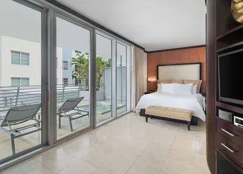 Z Ocean Hotel, Classico a Sonesta Collection hotel thumbnail 5