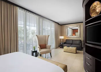 Z Ocean Hotel, Classico a Sonesta Collection hotel thumbnail 6