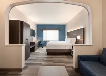 Holiday Inn Express Hotel & Suites Denver Airport by IHG hotel thumbnail 5
