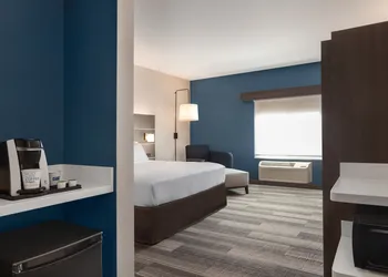 Holiday Inn Express Hotel & Suites Denver Airport by IHG hotel thumbnail 8