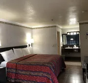 Travelers Inn hotel detail image 5
