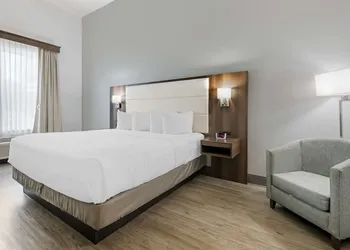Best Western Plus First Coast Inn & Suites hotel thumbnail 5