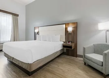 Best Western Plus First Coast Inn & Suites hotel thumbnail 5