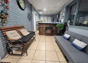 Homelodge hotel thumbnail 4