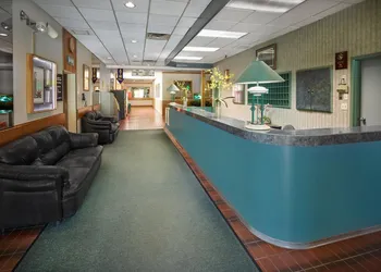Crestwood Hotel hotel thumbnail 2