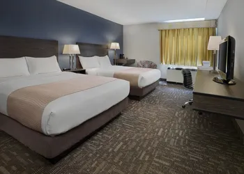 Crestwood Hotel hotel thumbnail 4