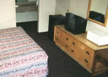 Royal Extended Stay Alcoa hotel thumbnail 5