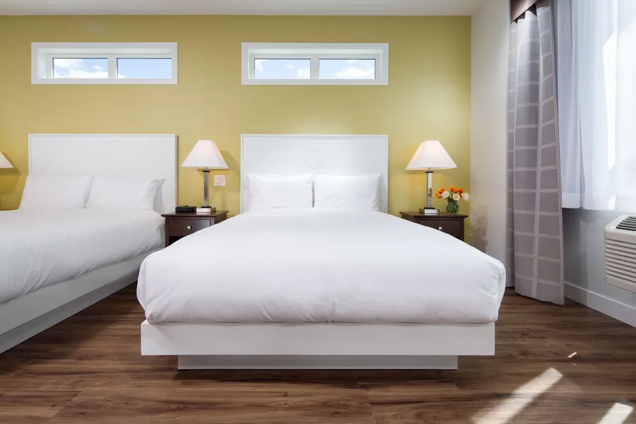Econo Lodge Inn & Suites hotel detail image 6