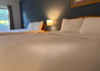 Stone Willow Inn hotel thumbnail 6