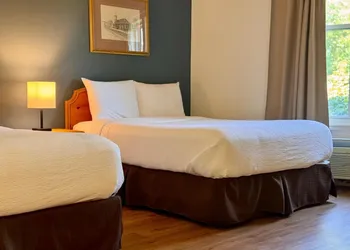 Stone Willow Inn hotel thumbnail 7