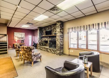 Econo Lodge Valley City hotel thumbnail 3