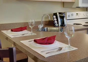 Coast Grimshaw Hotel & Suites hotel thumbnail 5