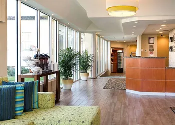 Comfort Suites Beachfront hotel thumbnail 2