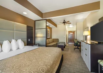 Best Western Plus Lackland Hotel & Suites hotel thumbnail 7