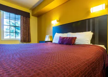 Executive Inn And Suites hotel thumbnail 4