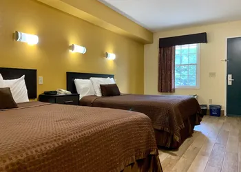 Executive Inn And Suites hotel thumbnail 5
