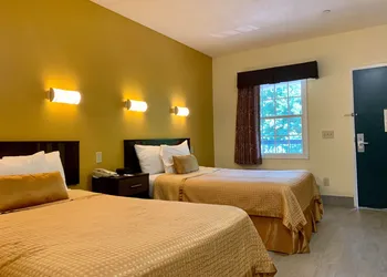 Executive Inn And Suites hotel thumbnail 6