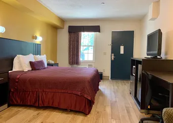 Executive Inn And Suites hotel thumbnail 8
