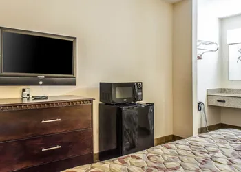 Rodeway Inn Shippensburg I-81 hotel thumbnail 7