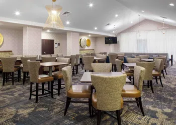 Homewood Suites by Hilton St Louis - Galleria hotel thumbnail 3
