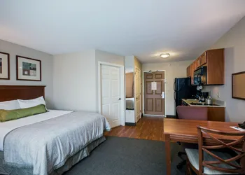 Candlewood Suites Indianapolis Northwest by IHG hotel thumbnail 6