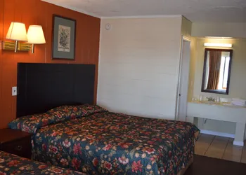 Dry Dock Motel hotel thumbnail 5