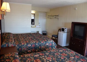 Dry Dock Motel hotel thumbnail 6